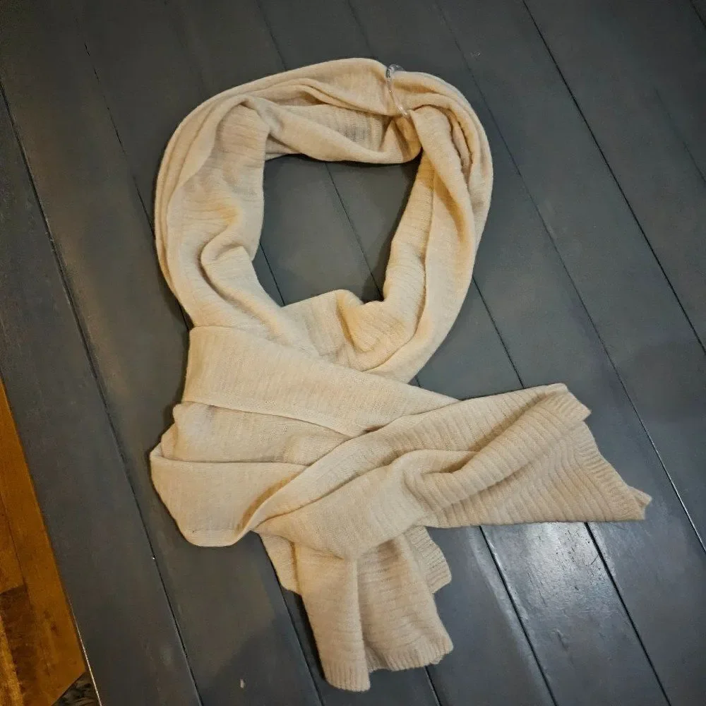 La Sein Women's Beige Cashmere Lined Ribbed Scarf